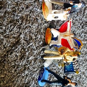 Lot of 4 elvis figurines